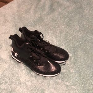 Brand new no tags underarmour football cleats